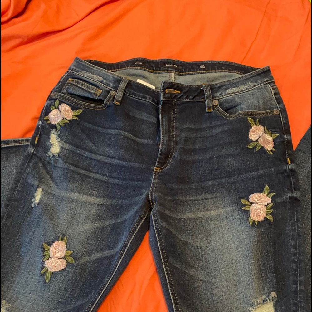 Cute Miss Me. Skinny Ankle Jeans Size 32